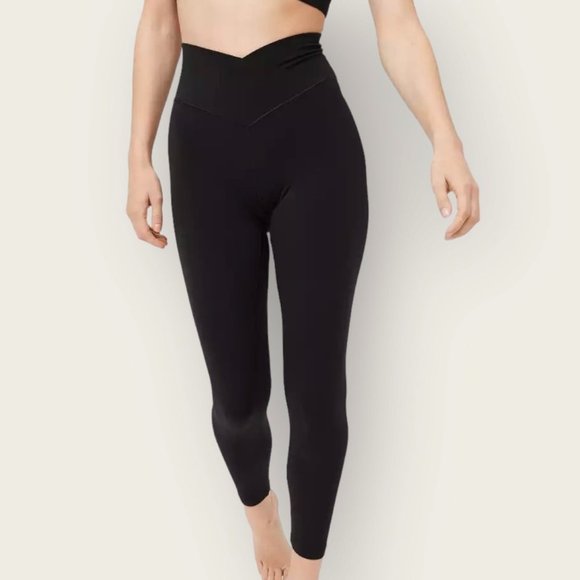 aerie Pants - AERIE Offline Real Me High Rise 7/8 Cross Front Leggings Black